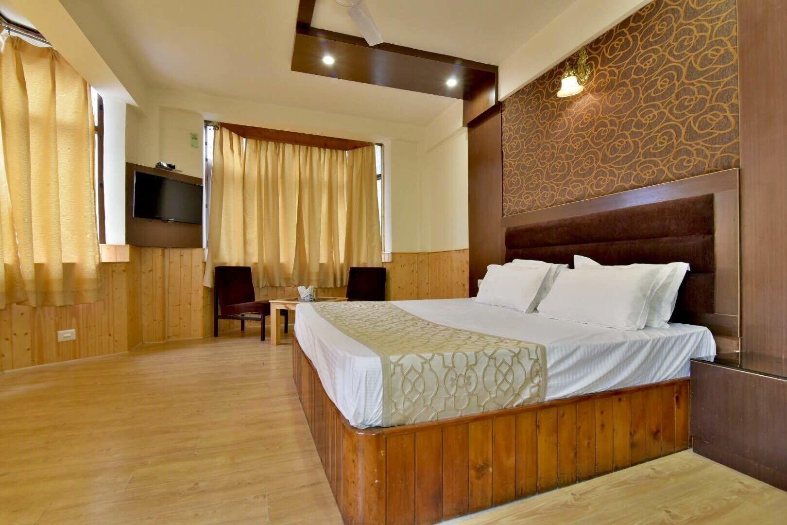 Hotel Devlok Manāli エクステリア 写真